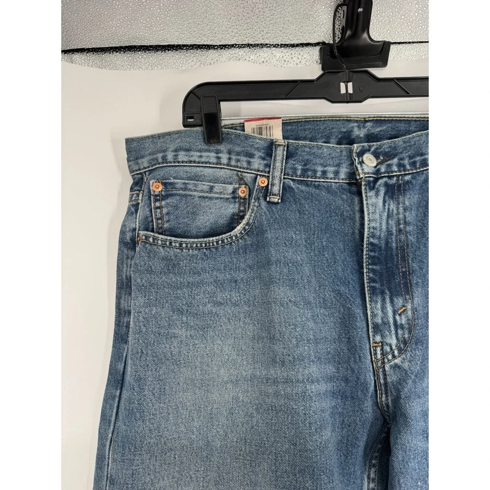 Levis levis 559